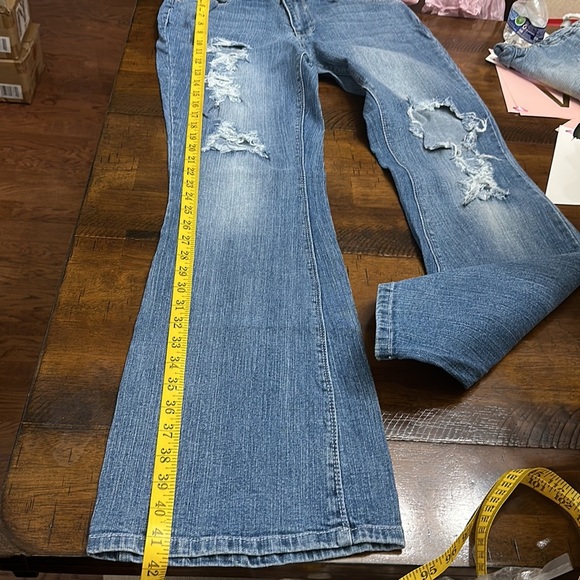 Jeans - Picture 10 of 11